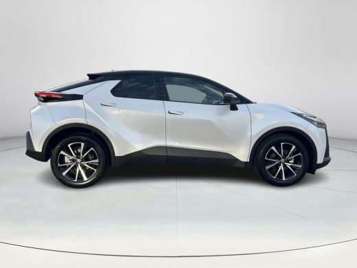 Toyota C-HR 1.8 Hybrid 140 Dynamic | Nieuwe auto | Direct uit voorraad leverbaar | ActivLease financial lease
