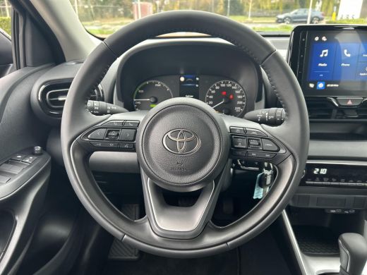 Toyota Yaris 1.5 Hybrid 115 Active | Nieuwe auto | Direct uit voorraad leverbaar | ActivLease financial lease
