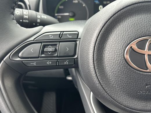 Toyota Yaris 1.5 Hybrid 115 Active | Nieuwe auto | Direct uit voorraad leverbaar | ActivLease financial lease