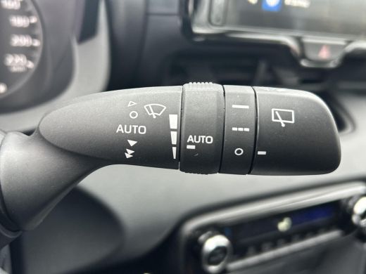 Toyota Yaris 1.5 Hybrid 115 Active | Nieuwe auto | Direct uit voorraad leverbaar | ActivLease financial lease