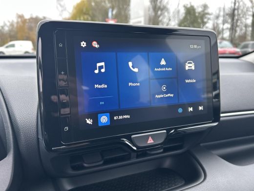 Toyota Yaris 1.5 Hybrid 115 Active | Nieuwe auto | Direct uit voorraad leverbaar | ActivLease financial lease