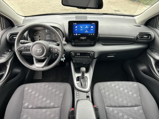 Toyota Yaris 1.5 Hybrid 115 Active | Nieuwe auto | Direct uit voorraad leverbaar | ActivLease financial lease
