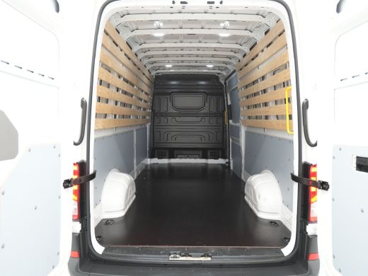 Volkswagen Crafter 35 2.0 TDI 140pk DSG L4H3 Comfortline EURO VI Navigatie Pdc Cruise Carplay ActivLease financial lease
