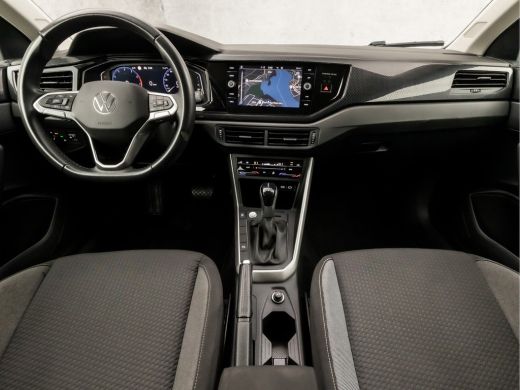 Volkswagen Polo 1.0 TSI Sportline Automaat (VIRTUAL COCKPIT, APPLE CARPLAY, GROOT NAVI, KEYLESS, CLIMATE, CAMERA,... ActivLease financial lease