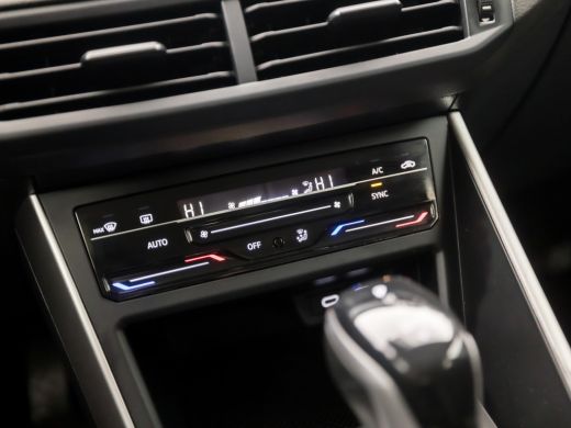 Volkswagen Polo 1.0 TSI Sportline Automaat (VIRTUAL COCKPIT, APPLE CARPLAY, GROOT NAVI, KEYLESS, CLIMATE, CAMERA,... ActivLease financial lease