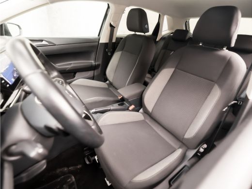 Volkswagen Polo 1.0 TSI Sportline Automaat (VIRTUAL COCKPIT, APPLE CARPLAY, GROOT NAVI, KEYLESS, CLIMATE, CAMERA,... ActivLease financial lease