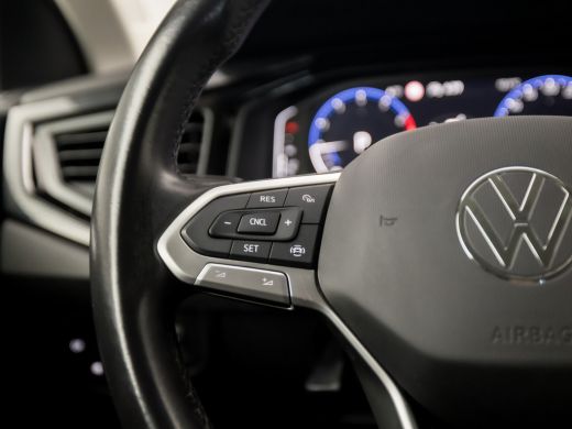 Volkswagen Polo 1.0 TSI Sportline Automaat (VIRTUAL COCKPIT, APPLE CARPLAY, GROOT NAVI, KEYLESS, CLIMATE, CAMERA,... ActivLease financial lease