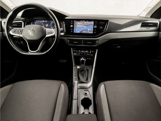 Volkswagen Polo 1.0 TSI Sportline Automaat (VIRTUAL COCKPIT, APPLE CARPLAY, GROOT NAVI, KEYLESS, CLIMATE, CAMERA,... ActivLease financial lease