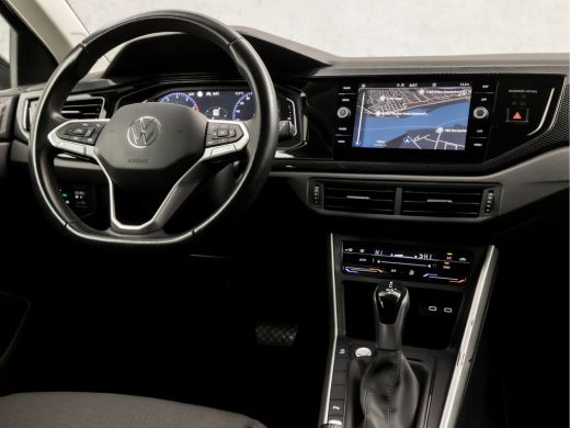 Volkswagen Polo 1.0 TSI Sportline Automaat (VIRTUAL COCKPIT, APPLE CARPLAY, GROOT NAVI, KEYLESS, CLIMATE, CAMERA,... ActivLease financial lease