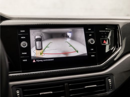 Volkswagen Polo 1.0 TSI Sportline Automaat (VIRTUAL COCKPIT, APPLE CARPLAY, GROOT NAVI, KEYLESS, CLIMATE, CAMERA,... ActivLease financial lease