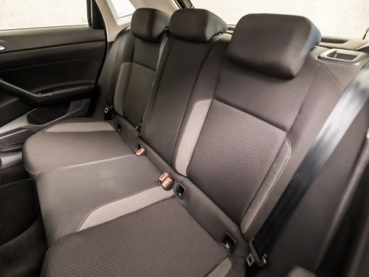 Volkswagen Polo 1.0 TSI Sportline Automaat (VIRTUAL COCKPIT, APPLE CARPLAY, GROOT NAVI, KEYLESS, CLIMATE, CAMERA,... ActivLease financial lease