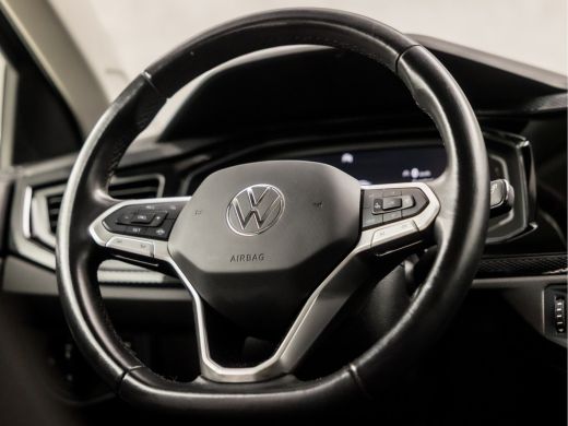 Volkswagen Polo 1.0 TSI Sportline Automaat (VIRTUAL COCKPIT, APPLE CARPLAY, GROOT NAVI, KEYLESS, CLIMATE, CAMERA,... ActivLease financial lease