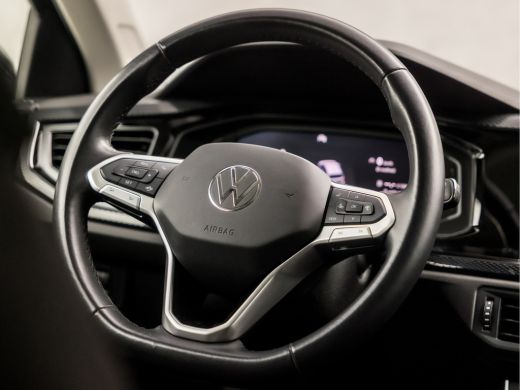 Volkswagen Polo 1.0 TSI Sportline Automaat (VIRTUAL COCKPIT, APPLE CARPLAY, GROOT NAVI, KEYLESS, CLIMATE, CAMERA,... ActivLease financial lease