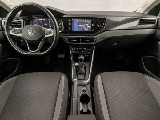Volkswagen Polo 1.0 TSI Sportline Automaat (VIRTUAL COCKPIT, APPLE CARPLAY, GROOT NAVI, KEYLESS, CLIMATE, CAMERA,... ActivLease financial lease
