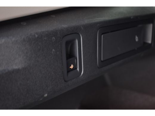 Volkswagen Tiguan 1.5 eTSI 150PK DSG Elegance LEDER | 360° CAMERA | TREKHAAK ActivLease financial lease