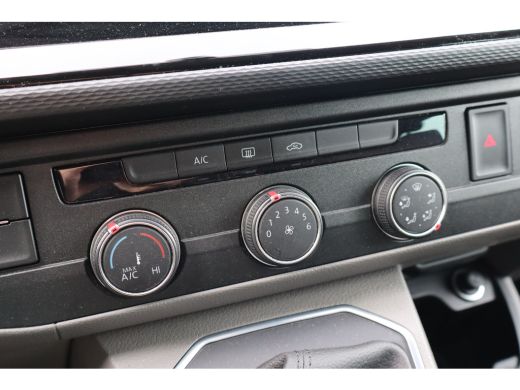 Volkswagen Transporter 2.0 TDI L2H1 30 DC Bulli 149PK | Airco | Cruise control adaptief | Trekhaak ActivLease financial lease