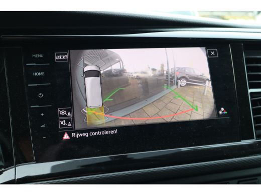 Volkswagen Transporter 2.0 TDI L2H1 30 DC Bulli 149PK | Airco | Cruise control adaptief | Trekhaak ActivLease financial lease