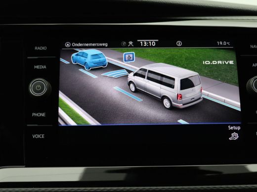 Volkswagen Transporter 2.0 TDI L2H1 Caravelle DC 204PK DSG Dubbele cabine, achteruitrijcamera, 2x elek. schuifdeur, lede... ActivLease financial lease