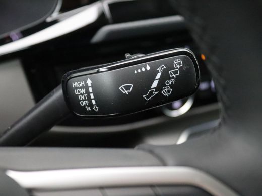 Volkswagen Transporter 2.0 TDI L2H1 Caravelle DC 204PK DSG Dubbele cabine, achteruitrijcamera, 2x elek. schuifdeur, lede... ActivLease financial lease