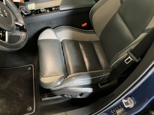 Volvo  XC60 2.0 Recharge T8 AWD R-Design | Luchtvering! | 360Cam | Panorama | NL-Auto! ActivLease financial lease