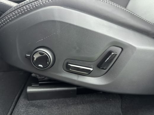 Volvo  XC60 T8 Plug-in hybrid Ultra Dark Executive Edition | Polestar Engineerd Optimisation | Luchtvering | ... ActivLease financial lease