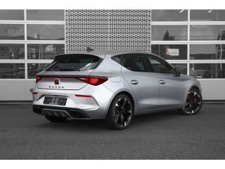 CUPRA Leon 1.4 TSI e-Hybrid 204pk Essential Limited | Achteruitrijcamera | Keyless | Adaptive Cruise 18" | A...