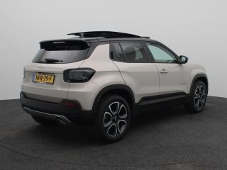 Jeep Avenger 1.2 e-Hybrid Summit | Achteruitrijcamera | Afdaal assistent | Apple Carplay/Android Auto|telefoon...
