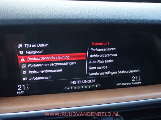 Alfa Romeo Stelvio 2.0T Q4 AWD First Edition PANODAK/DAB/CAMERA/MEMORY/NAVI ActivLease financial lease