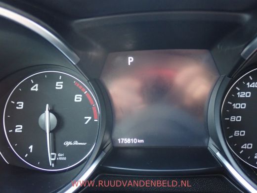 Alfa Romeo Stelvio 2.0T Q4 AWD First Edition PANODAK/DAB/CAMERA/MEMORY/NAVI ActivLease financial lease