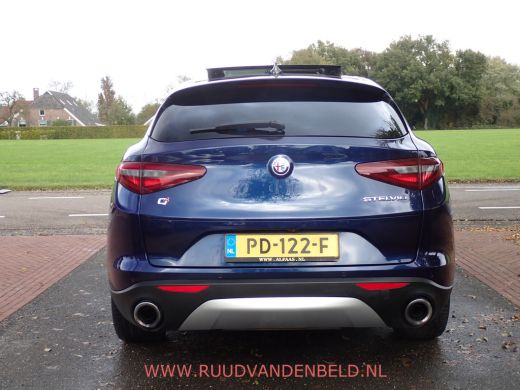 Alfa Romeo Stelvio 2.0T Q4 AWD First Edition PANODAK/DAB/CAMERA/MEMORY/NAVI ActivLease financial lease