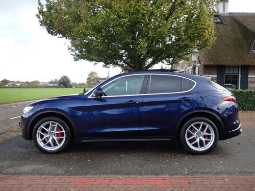 Alfa Romeo Stelvio 2.0T Q4 AWD First Edition PANODAK/DAB/CAMERA/MEMORY/NAVI ActivLease financial lease