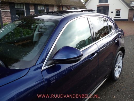 Alfa Romeo Stelvio 2.0T Q4 AWD First Edition PANODAK/DAB/CAMERA/MEMORY/NAVI ActivLease financial lease
