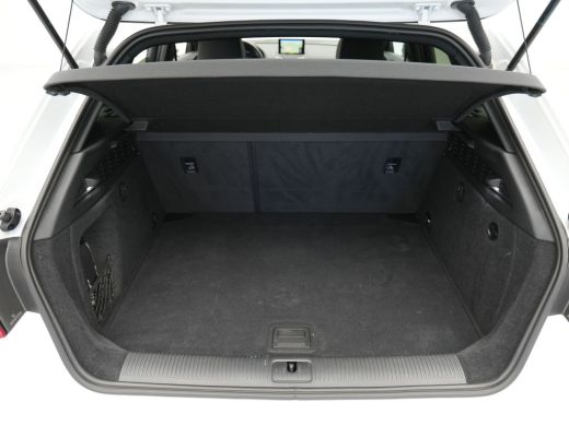 Audi A3 Sportback 35 TFSI CoD 150pk S-Tronic Sport S-Line Edition Navigatie Pdc Led Clima ActivLease financial lease