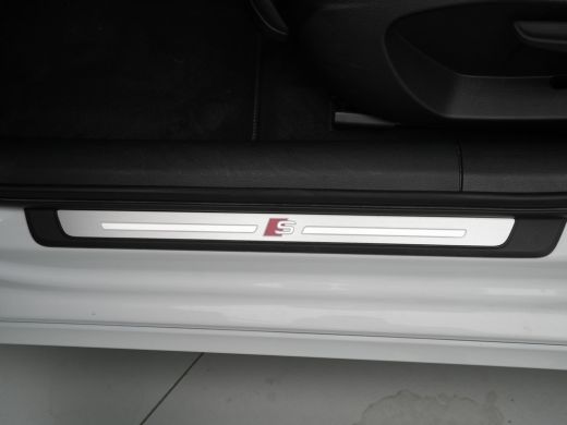 Audi A3 Sportback 35 TFSI CoD 150pk S-Tronic Sport S-Line Edition Navigatie Pdc Led Clima ActivLease financial lease