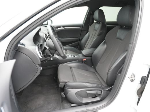 Audi A3 Sportback 35 TFSI CoD 150pk S-Tronic Sport S-Line Edition Navigatie Pdc Led Clima ActivLease financial lease