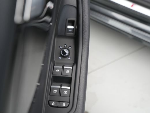 Audi A5 Sportback 35 TFSI 150pk S-Tronic S-Line edition Competition Navigatie Pdc Matrix led Elek. achter... ActivLease financial lease