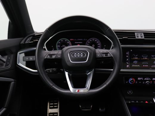 Audi Q3 45 TFSI e S Edition 245PK S-Tronic Pano-Schuifdak, Elektr. Verstelbare stoelen, Achteruitrijcamer... ActivLease financial lease