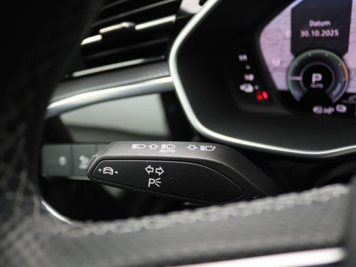 Audi Q3 45 TFSI e S Edition 245PK S-Tronic Pano-Schuifdak, Elektr. Verstelbare stoelen, Achteruitrijcamer... ActivLease financial lease