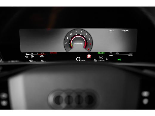 Audi Q3 S edition | Adaptive cruise control | Audi sound system | Cruise control ActivLease financial lease