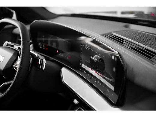 Audi Q3 S edition | Adaptive cruise control | Audi sound system | Cruise control ActivLease financial lease