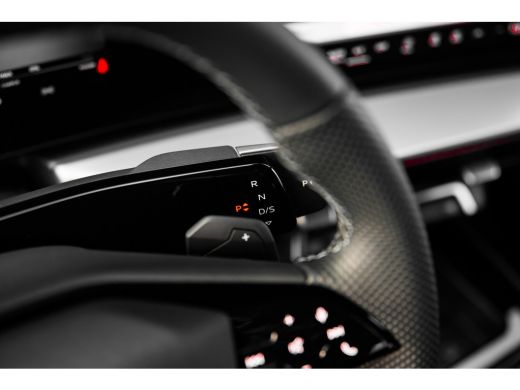 Audi Q3 S edition | Adaptive cruise control | Audi sound system | Cruise control ActivLease financial lease