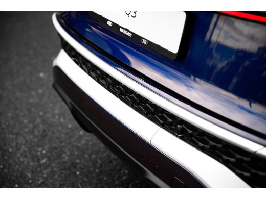 Audi Q3 S edition | Adaptive cruise control | Audi sound system | Cruise control ActivLease financial lease