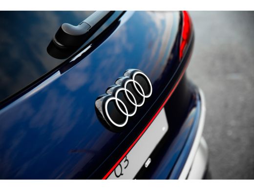 Audi Q3 S edition | Adaptive cruise control | Audi sound system | Cruise control ActivLease financial lease