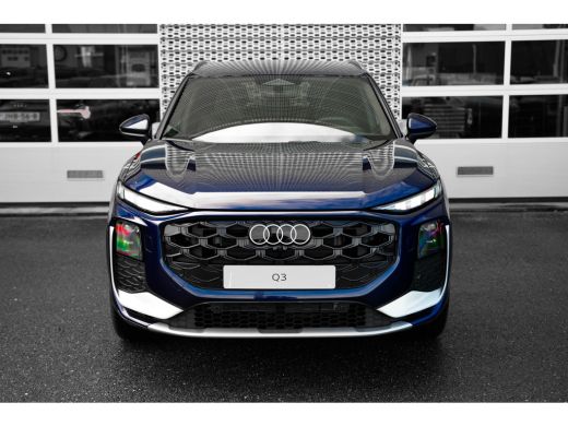 Audi Q3 S edition | Adaptive cruise control | Audi sound system | Cruise control ActivLease financial lease