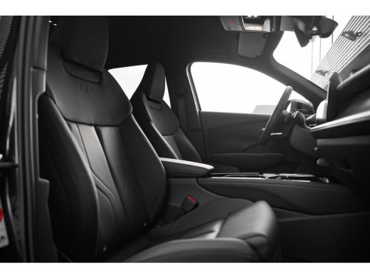 Audi Q3 S edition | Adaptive cruise control | Audi sound system | Cruise control ActivLease financial lease