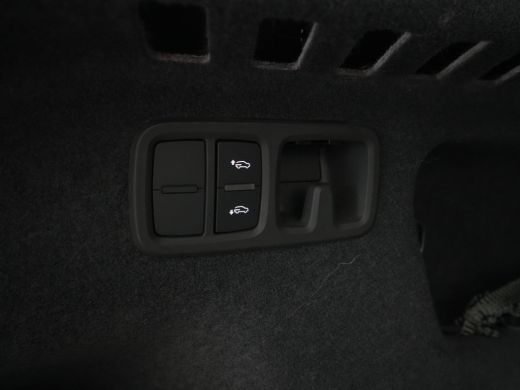 Audi Q8 55 TFSI e quattro 395pk Pro Line S-Line Navigatie Stoelverwarming Luchtvering Carplay 52 ActivLease financial lease