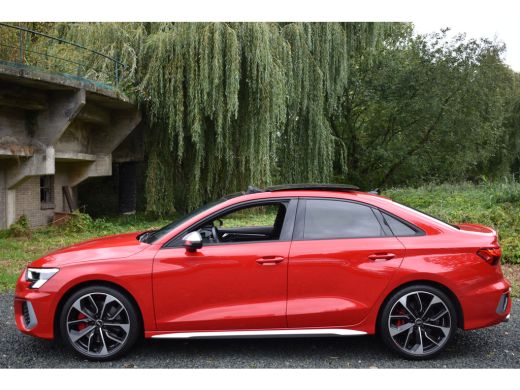 Audi S3 Limousine 2.0 TFSI 310PK S3 QUATTRO HEAD-UP/LEDER/PANORAMADAK ActivLease financial lease