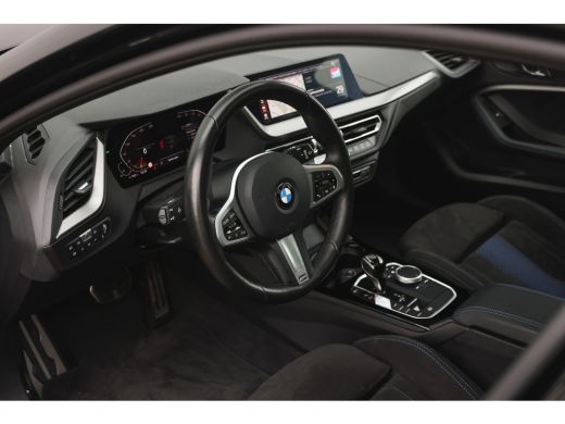 BMW 1 Serie 118i High Executive M Sport Automaat / Panoramadak / Achteruitrijcamera / Comfort Access / Adapti... ActivLease financial lease