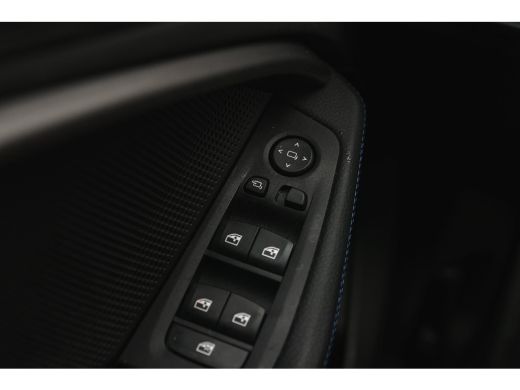 BMW 1 Serie 118i High Executive M Sport Automaat / Panoramadak / Achteruitrijcamera / Comfort Access / Adapti... ActivLease financial lease