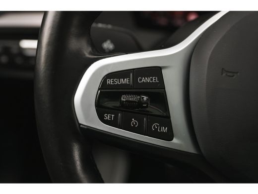 BMW 1 Serie 118i High Executive M Sport Automaat / Panoramadak / Achteruitrijcamera / Comfort Access / Adapti... ActivLease financial lease